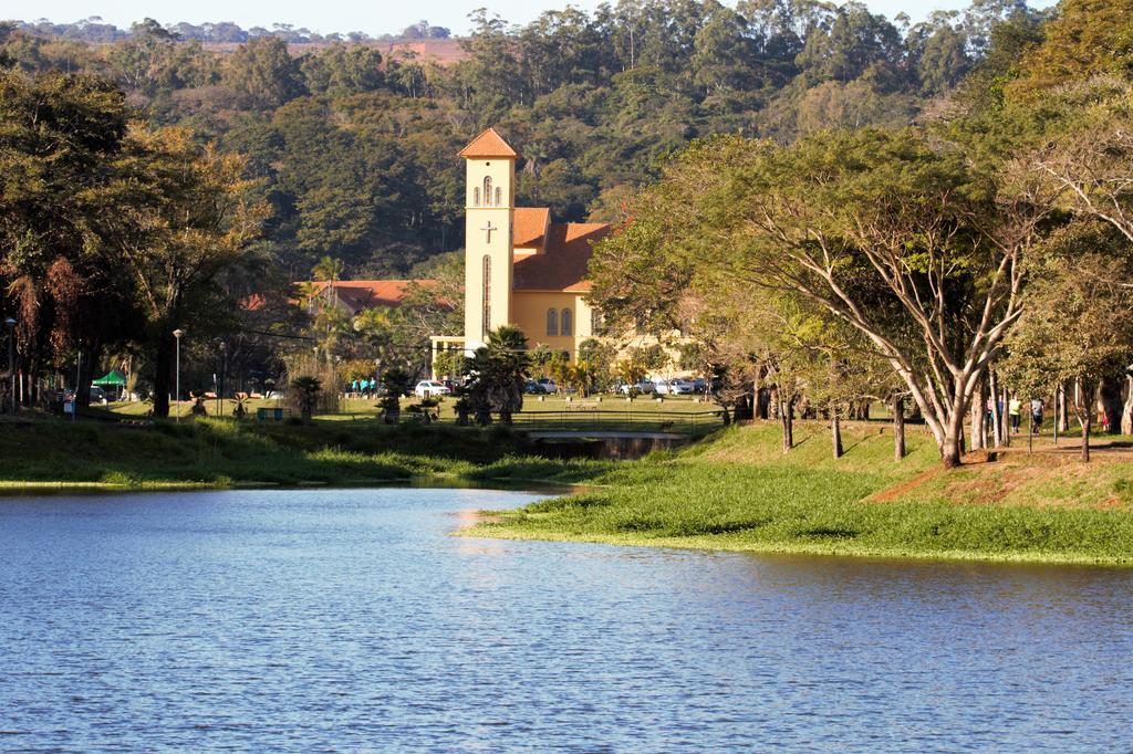 Chale Do Lago Araxa Luaran gambar